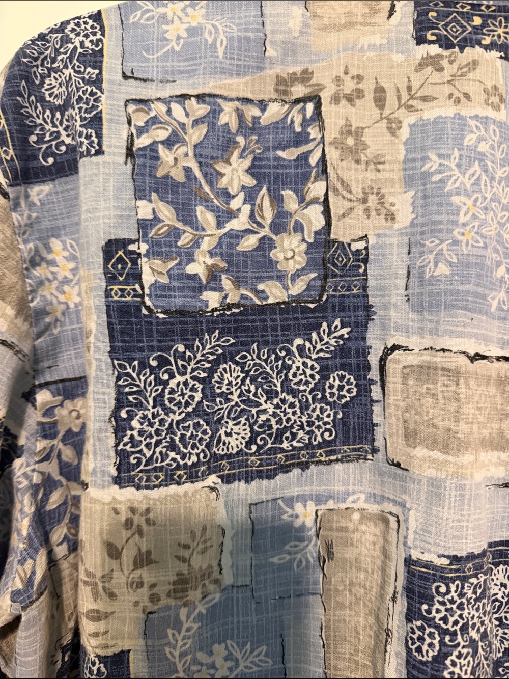 Tapestry Floral Patchwork Button-Up Shirt in Blue and White Cottagecore - Picture 4 of 7